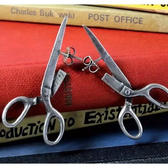 Scissors Earrings Hairdresser Halloween Sew Crafts Quilt - Picture 4 of 6